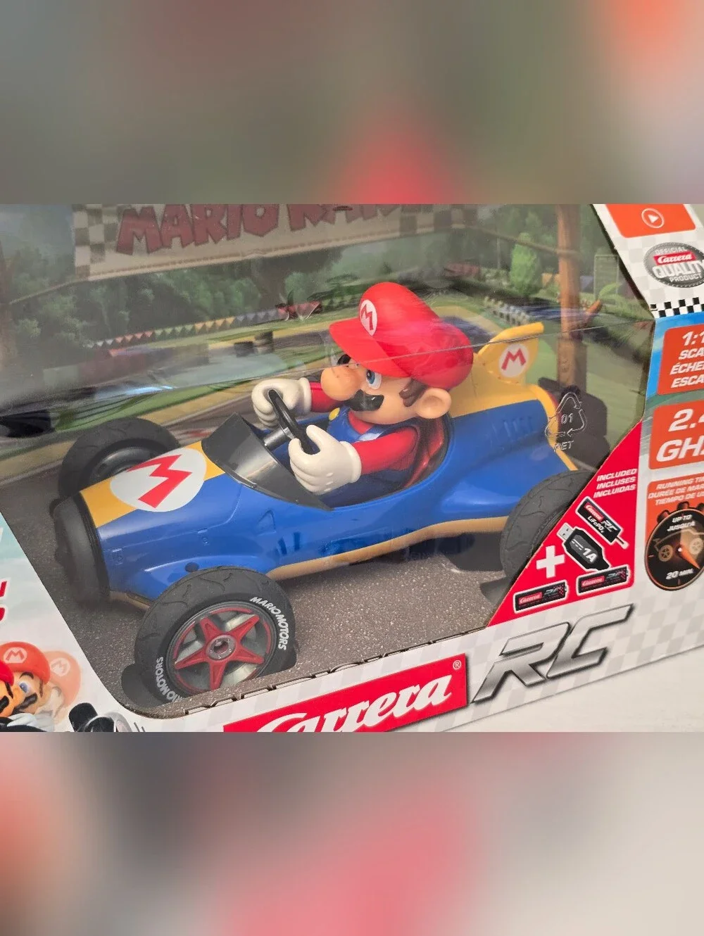 Nintendo Carrera RC Mario Kart -  Mach 8 Mario 2.4 GHz